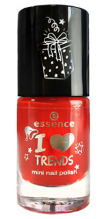 18-Nagellack-02-SantaClausesSurpriseEssence-2017