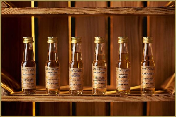 Whisky Adventskalender 2021 - Inhalt - Worldofspirits - Bild 1